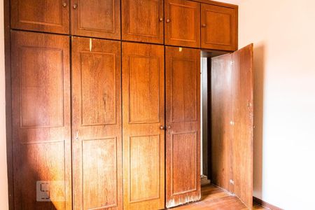 Casa à venda com 180m², 3 quartos e 2 vagasSuíte 2