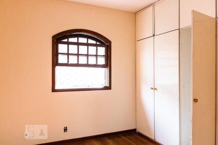 Casa à venda com 180m², 3 quartos e 2 vagasSuíte 1