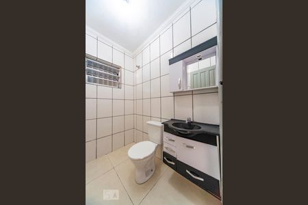 Banheiro  de casa para alugar com 2 quartos, 90m² em Jardim Cristiane, Santo André