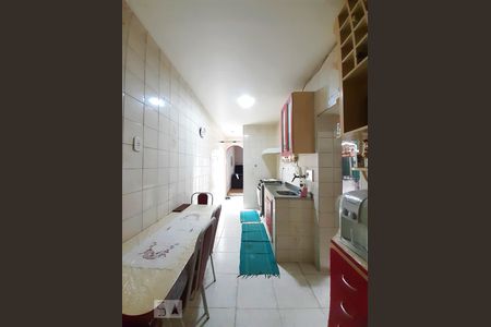 Casa para alugar com 188m², 4 quartos e 2 vagasCozinha