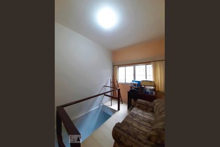 Casa para alugar com 188m², 4 quartos e 2 vagasEscritório