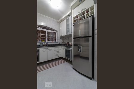 Casa à venda com 240m², 3 quartos e 5 vagas Casa à venda com 240m², 3 quartos e 5 vagasCozinha