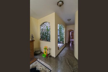 Casa à venda com 240m², 3 quartos e 5 vagas Casa à venda com 240m², 3 quartos e 5 vagasDetalhe sala 1