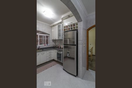 Casa à venda com 240m², 3 quartos e 5 vagas Casa à venda com 240m², 3 quartos e 5 vagasCozinha