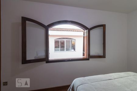 Casa à venda com 240m², 3 quartos e 5 vagas Casa à venda com 240m², 3 quartos e 5 vagasQuarto 2