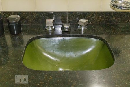 Casa à venda com 240m², 3 quartos e 5 vagas Casa à venda com 240m², 3 quartos e 5 vagasPia