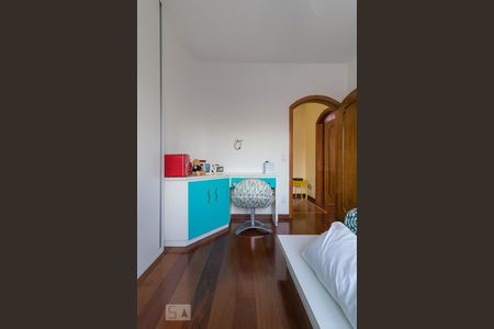 Casa à venda com 240m², 3 quartos e 5 vagas Casa à venda com 240m², 3 quartos e 5 vagasQuarto 1