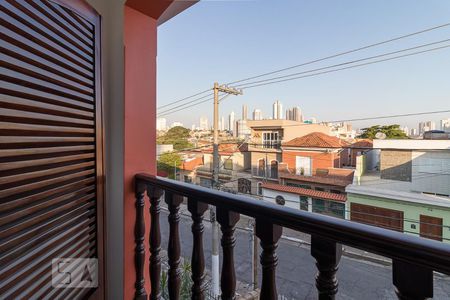Casa à venda com 240m², 3 quartos e 5 vagas Casa à venda com 240m², 3 quartos e 5 vagasVaranda da suíte