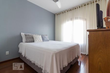 Casa à venda com 240m², 3 quartos e 5 vagas Casa à venda com 240m², 3 quartos e 5 vagasSuíte