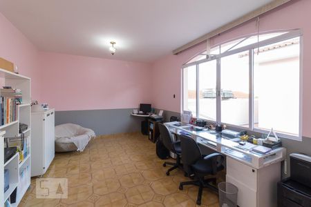 Casa à venda com 240m², 3 quartos e 5 vagas Casa à venda com 240m², 3 quartos e 5 vagasEscritório