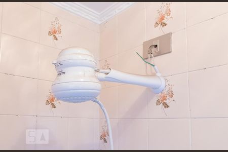 Casa à venda com 240m², 3 quartos e 5 vagas Casa à venda com 240m², 3 quartos e 5 vagasChuveiro