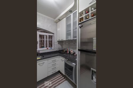 Casa à venda com 240m², 3 quartos e 5 vagas Casa à venda com 240m², 3 quartos e 5 vagasCozinha