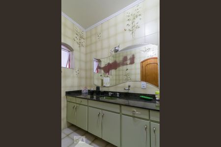 Casa à venda com 240m², 3 quartos e 5 vagas Casa à venda com 240m², 3 quartos e 5 vagasBanheiro da suíte