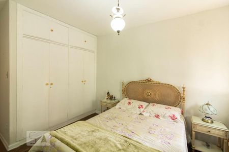 Casa à venda com 220m², 5 quartos e 3 vagasQuarto 2