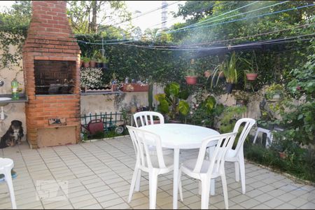 Casa à venda com 250m², 3 quartos e 4 vagasQuintal