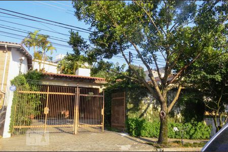 Casa à venda com 250m², 3 quartos e 4 vagasFachada