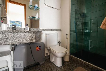 Studio para alugar com 30m², 1 quarto e 1 vaga Studio para alugar com 30m², 1 quarto e 1 vagaBanheiro