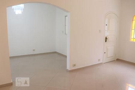 Sala 1 de casa à venda com 4 quartos, 250m² em Mirandópolis, São Paulo