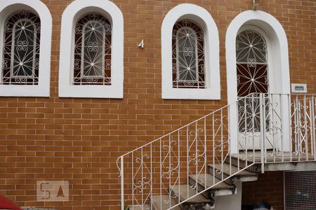 Casa à venda com 250m², 4 quartos e 3 vagasFachada