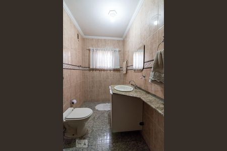 Casa para alugar com 300m², 3 quartos e 4 vagasLavabo