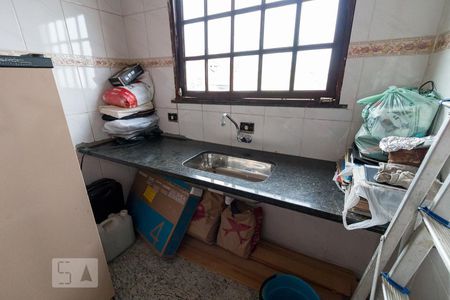 Casa para alugar com 300m², 3 quartos e 4 vagasCozinha salão de festas