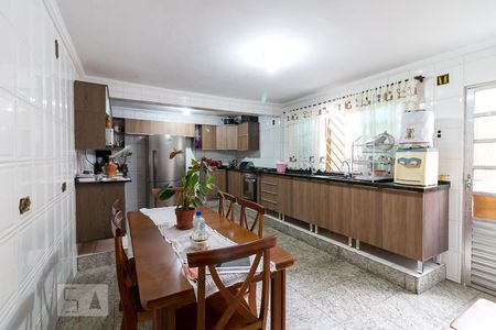 Casa para alugar com 300m², 3 quartos e 4 vagasCozinha