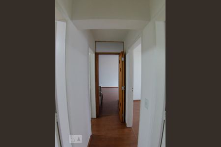 Corredor de apartamento para alugar com 2 quartos, 95m² em Chácara Santo Antônio (zona Sul), São Paulo