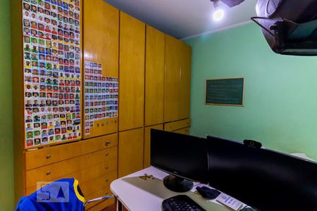 Casa à venda com 215m², 3 quartos e 2 vagasSuíte 1 