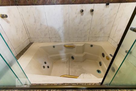 Casa à venda com 215m², 3 quartos e 2 vagasBanheiro da Suíte 3