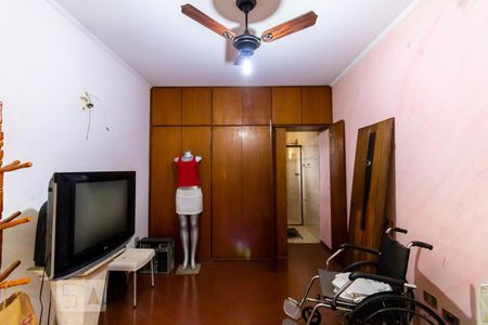 Casa à venda com 215m², 3 quartos e 2 vagasSuíte 2