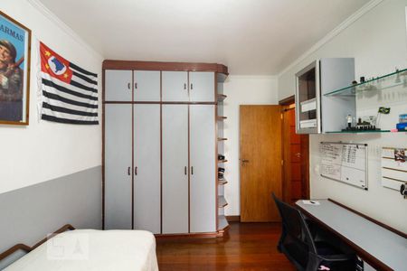 Apartamento à venda com 150m², 4 quartos e 2 vagasQuarto 2