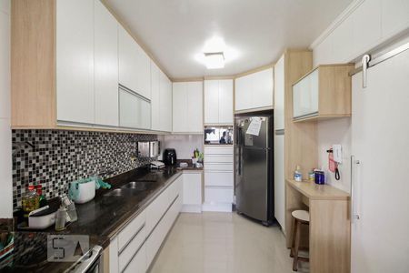 Apartamento à venda com 150m², 4 quartos e 2 vagasCozinha 