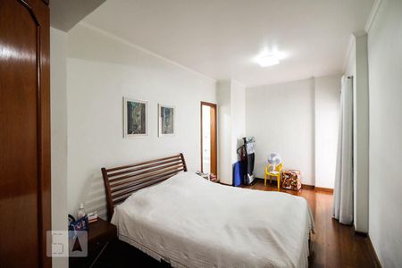 Apartamento à venda com 150m², 4 quartos e 2 vagasSuíte 