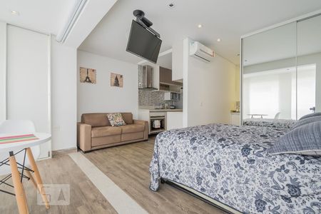 Quarto  de kitnet/studio para alugar com 1 quarto, 32m² em Brooklin Paulista, São Paulo
