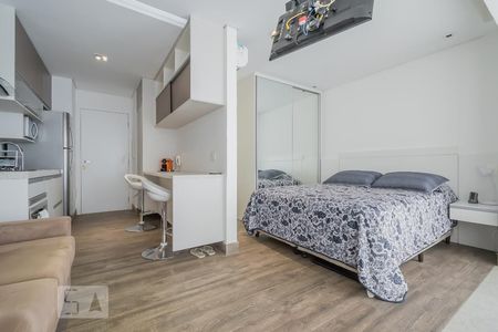 Sala de kitnet/studio para alugar com 1 quarto, 32m² em Brooklin Paulista, São Paulo