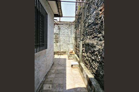 Casa à venda com 100m², 2 quartos e sem vagaQuintal