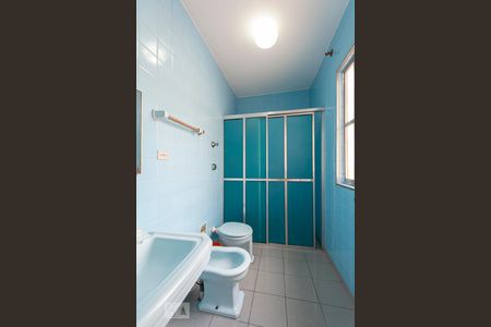 Casa para alugar com 300m², 5 quartos e 2 vagasBanheiro do Quarto 1