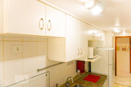 Apartamento para alugar com 71m², 2 quartos e 1 vagaCozinha - Armários