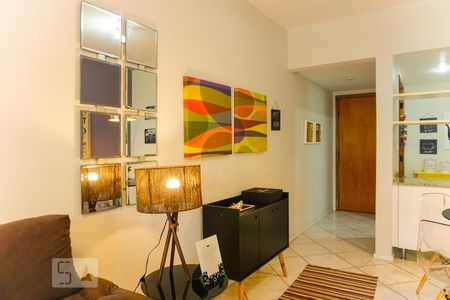 Sala de apartamento para alugar com 2 quartos, 71m² em Barra da Tijuca, Rio de Janeiro