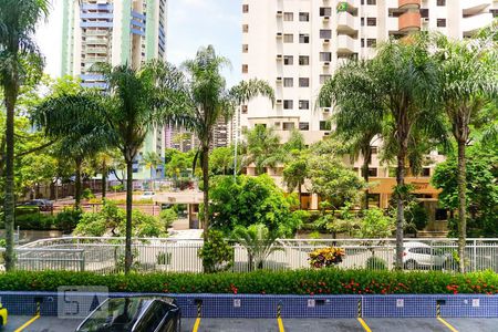 Apartamento para alugar com 71m², 2 quartos e 1 vagaVista da Varanda do Quarto 2