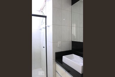 Banheiro de apartamento para alugar com 1 quarto, 44m² em Asa Norte, Brasília