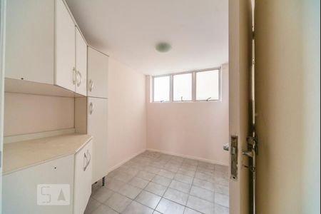 Apartamento à venda com 73m², 2 quartos e 1 vagaQuarto de Serviço 