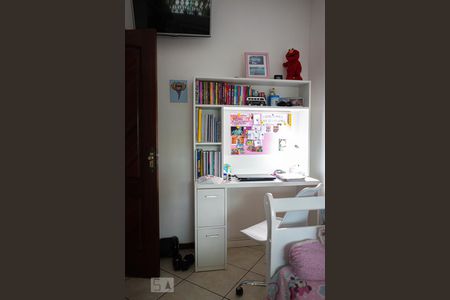 Casa à venda com 180m², 3 quartos e 2 vagas Casa à venda com 180m², 3 quartos e 2 vagasQuarto 2