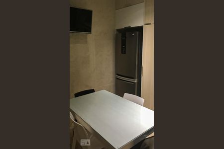 Casa à venda com 180m², 3 quartos e 2 vagas Casa à venda com 180m², 3 quartos e 2 vagasCozinha
