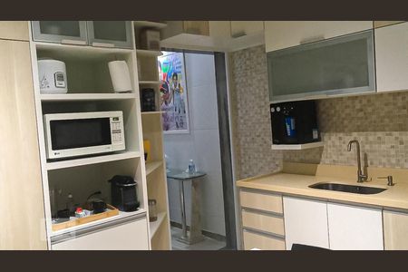 Casa à venda com 180m², 3 quartos e 2 vagas Casa à venda com 180m², 3 quartos e 2 vagasCozinha