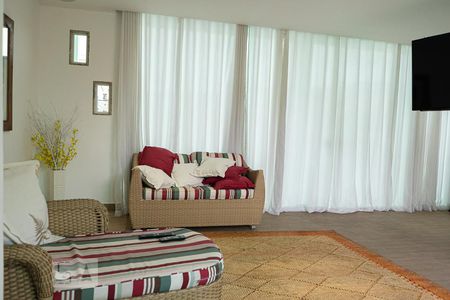 Casa à venda com 180m², 3 quartos e 2 vagas Casa à venda com 180m², 3 quartos e 2 vagasÁrea Gourmet
