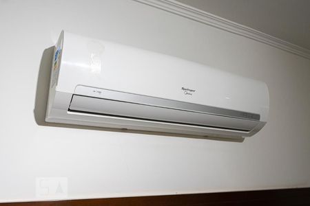 Sala de casa à venda com 3 quartos, 180m² em Vila da Penha, Rio de Janeiro