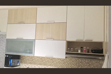 Casa à venda com 180m², 3 quartos e 2 vagas Casa à venda com 180m², 3 quartos e 2 vagasCozinha