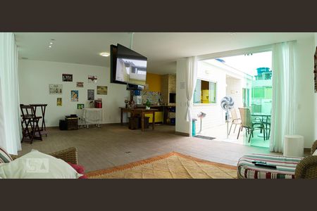 Casa à venda com 180m², 3 quartos e 2 vagas Casa à venda com 180m², 3 quartos e 2 vagasÁrea Gourmet