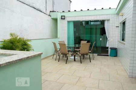 Casa à venda com 180m², 3 quartos e 2 vagas Casa à venda com 180m², 3 quartos e 2 vagasÁrea Externa